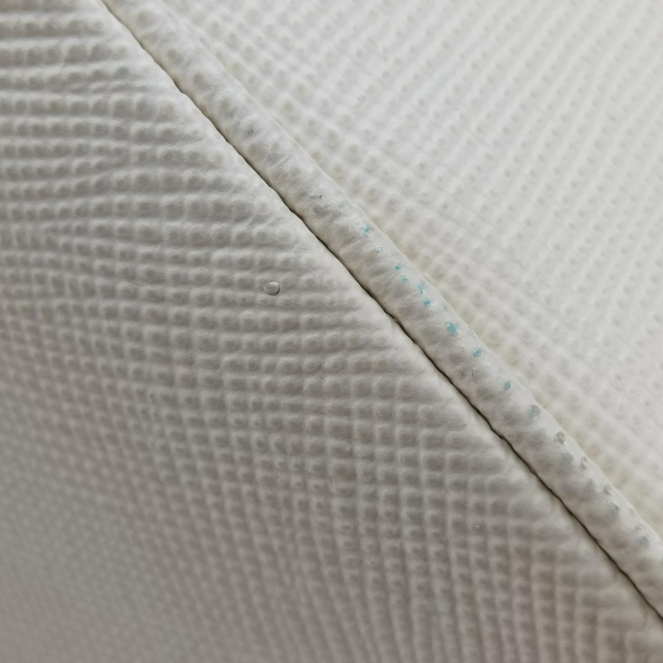 Vintage Prada Triangle Logo Plate White SAFFIANO Leather  shoulderbag | stylenewstar