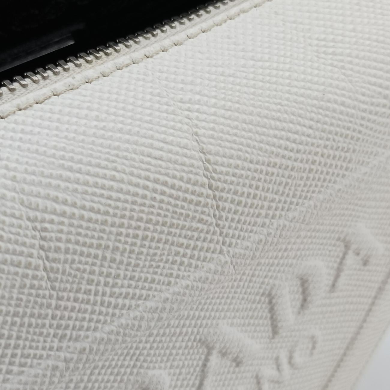 Vintage Prada Triangle Logo Plate White SAFFIANO Leather  shoulderbag | stylenewstar