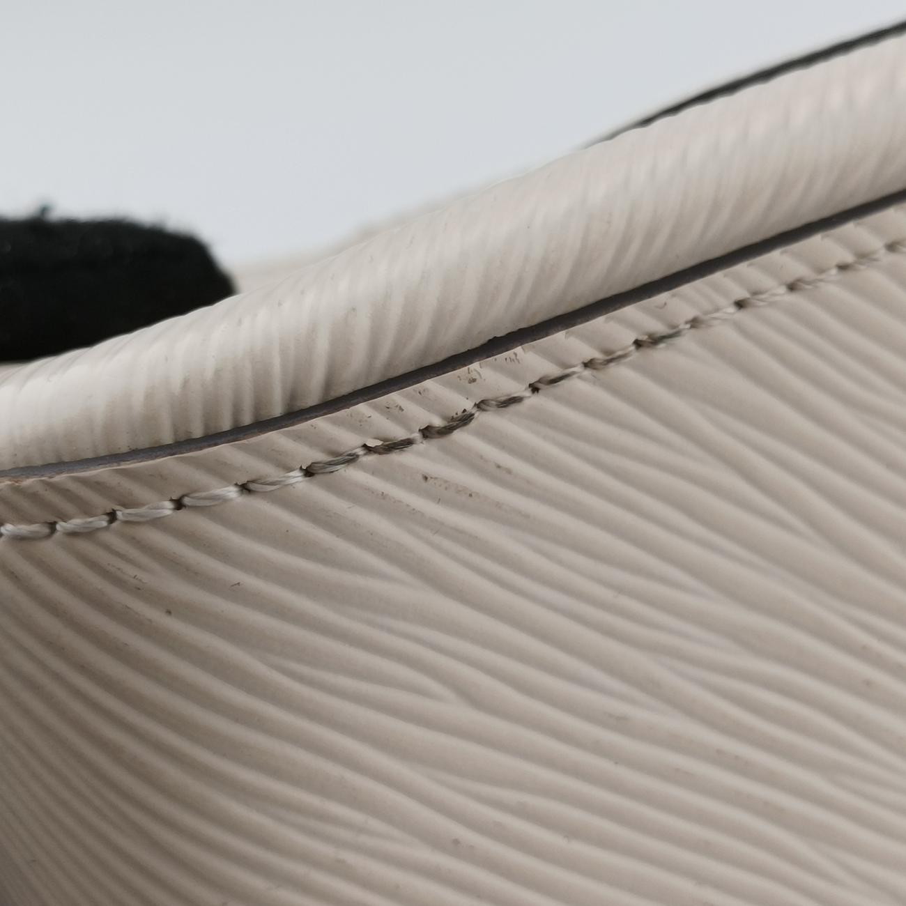 Secondhand Louis Vuitton Marelle quartz Epi M80688 shoulderbag | stylenewstar