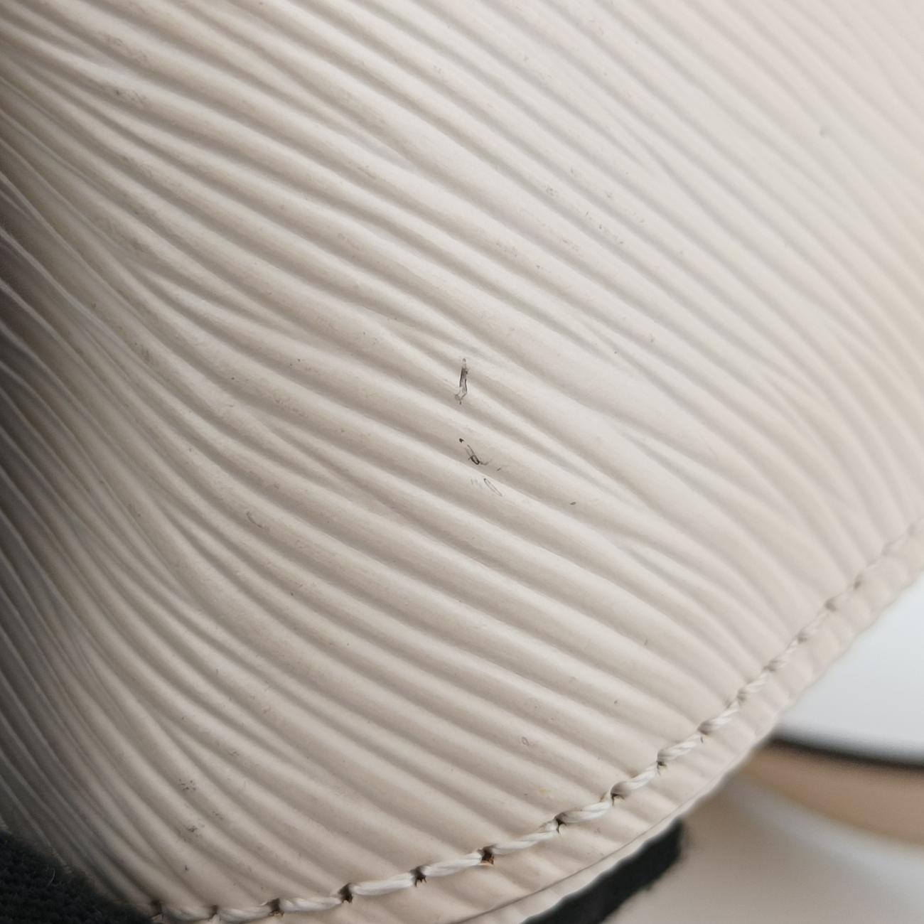 Secondhand Louis Vuitton Marelle quartz Epi M80688 shoulderbag | stylenewstar