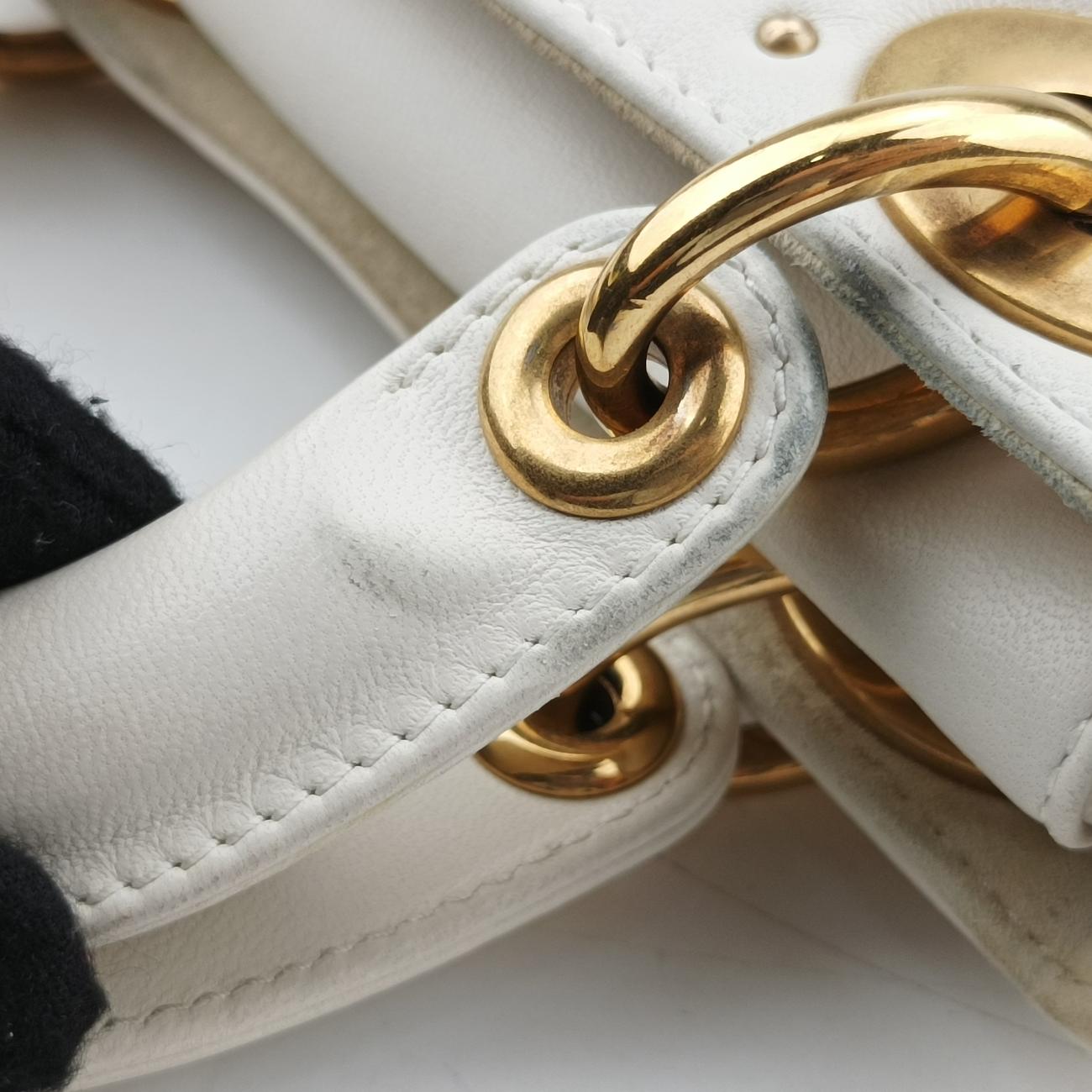 Pre-owned Christian Dior Lady Dior White Leather  shoulderbag | stylenewstar