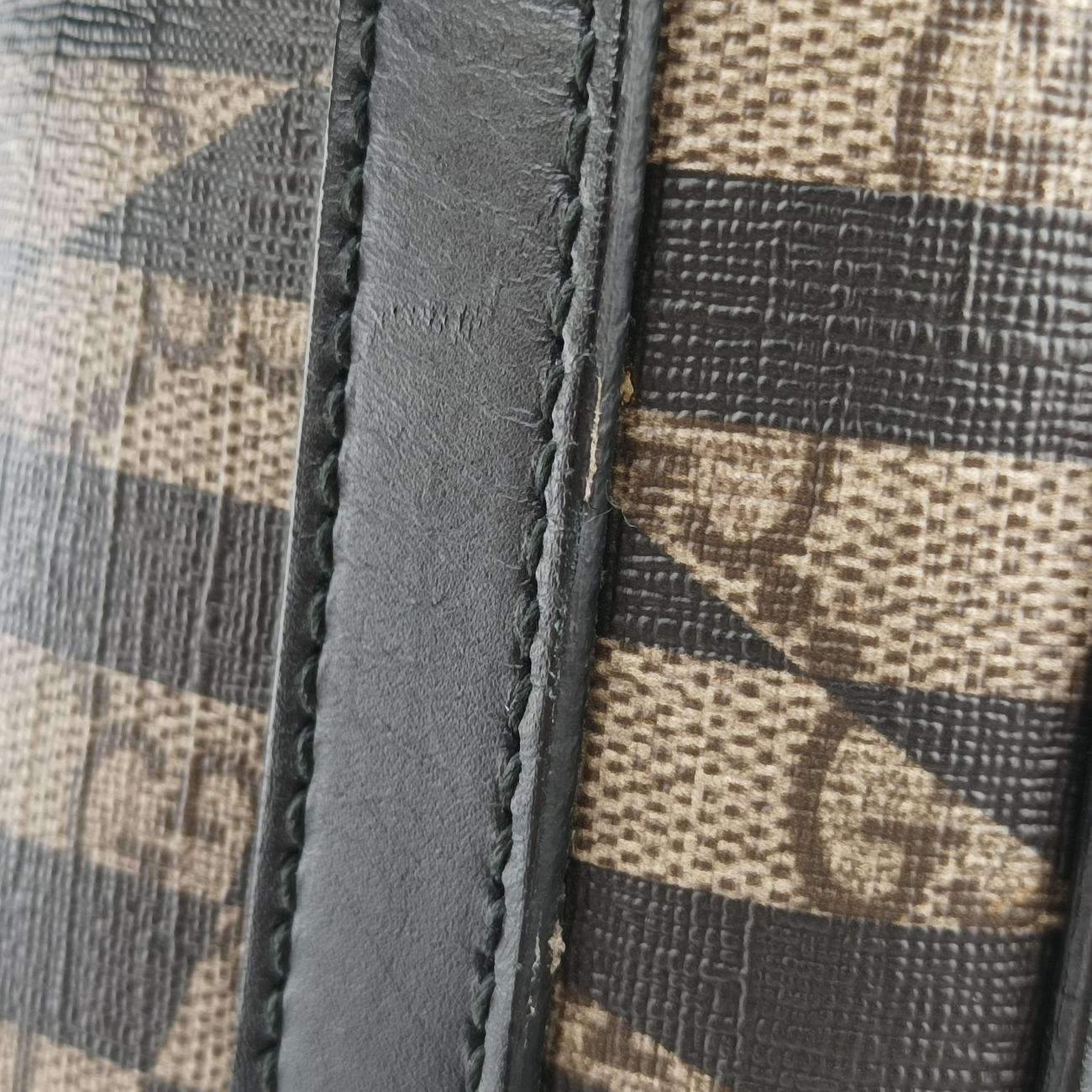 Pre-owned Gucci KALEIDO Multicolour PVC coated canvas 406384 shoulderbag | stylenewstar