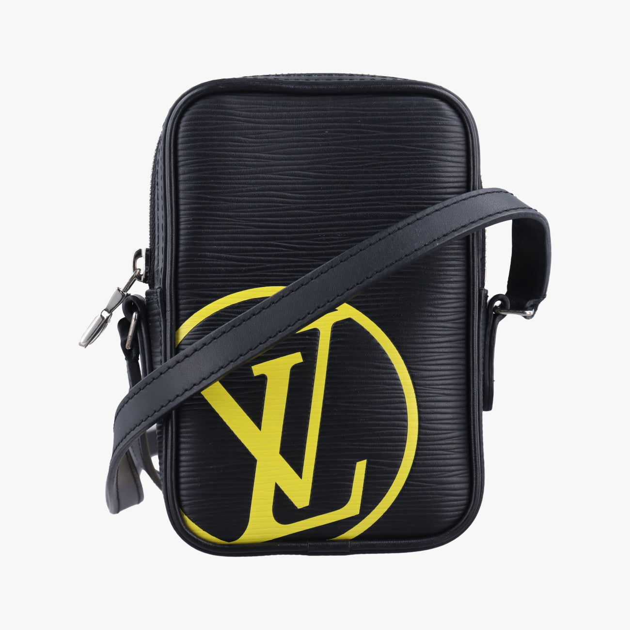 Secondhand Louis Vuitton DANUBE Black epi M55120 shoulderbag | stylenewstar