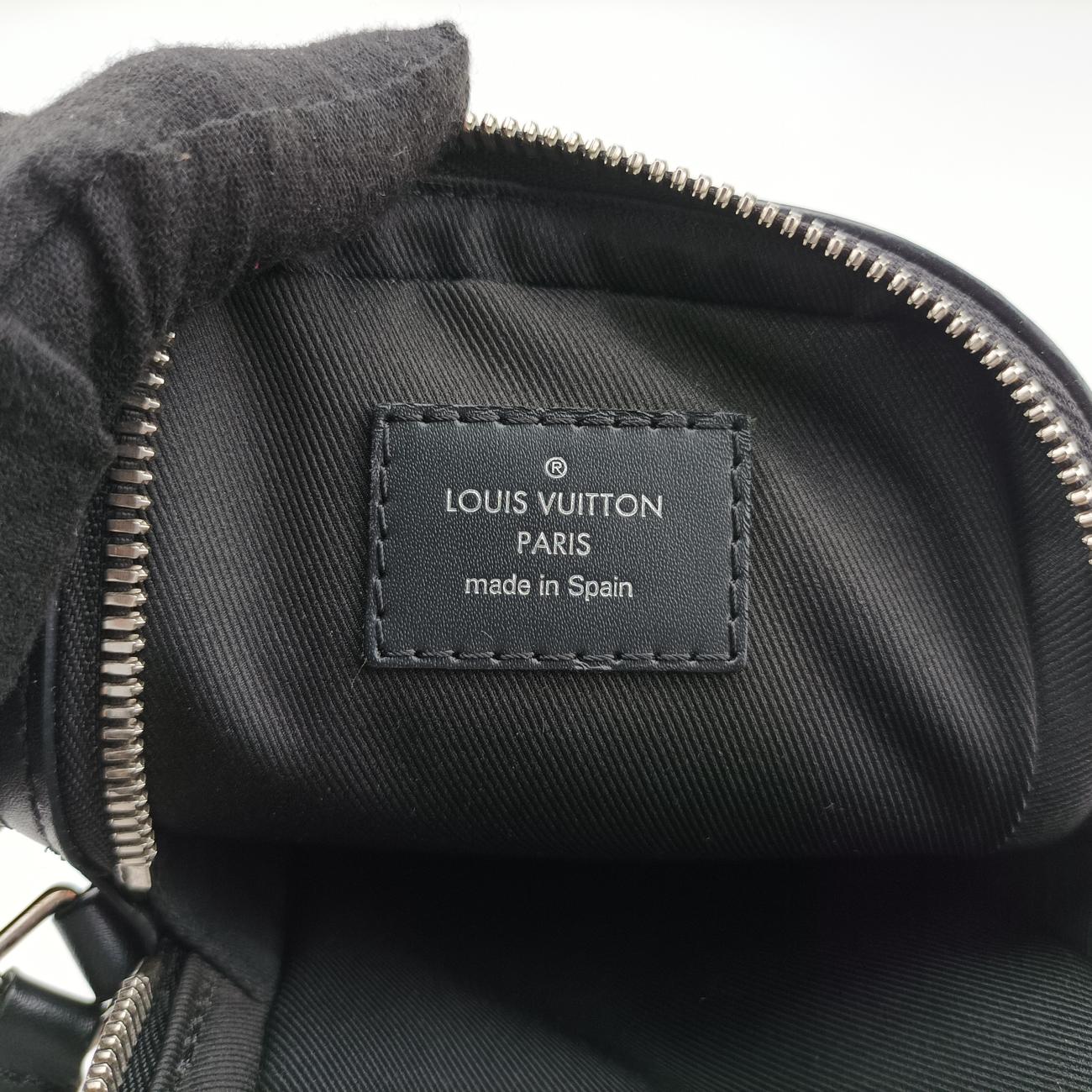 Secondhand Louis Vuitton DANUBE Black epi M55120 shoulderbag | stylenewstar
