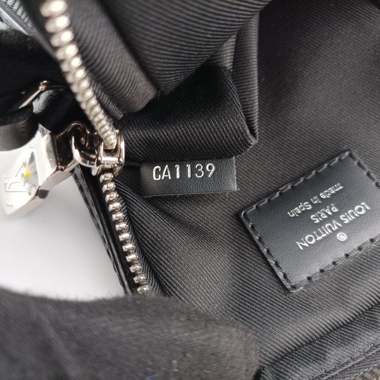 Secondhand Louis Vuitton DANUBE Black epi M55120 shoulderbag | stylenewstar