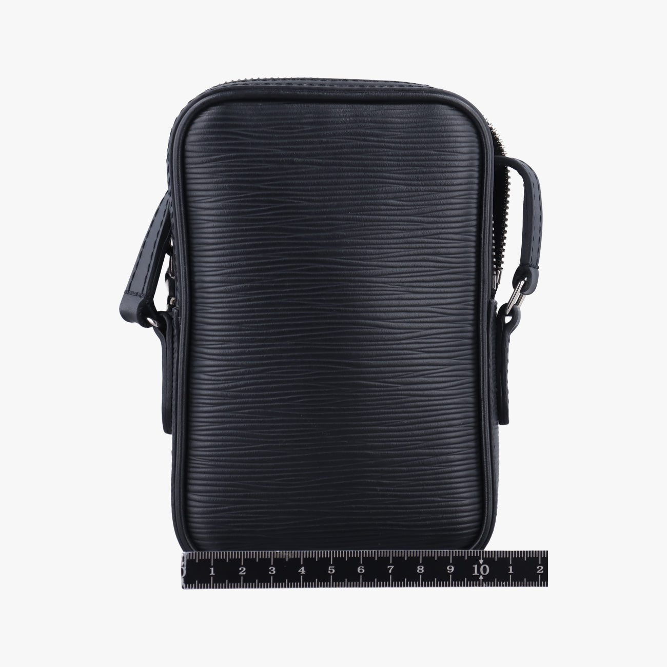 Secondhand Louis Vuitton DANUBE Black epi M55120 shoulderbag | stylenewstar