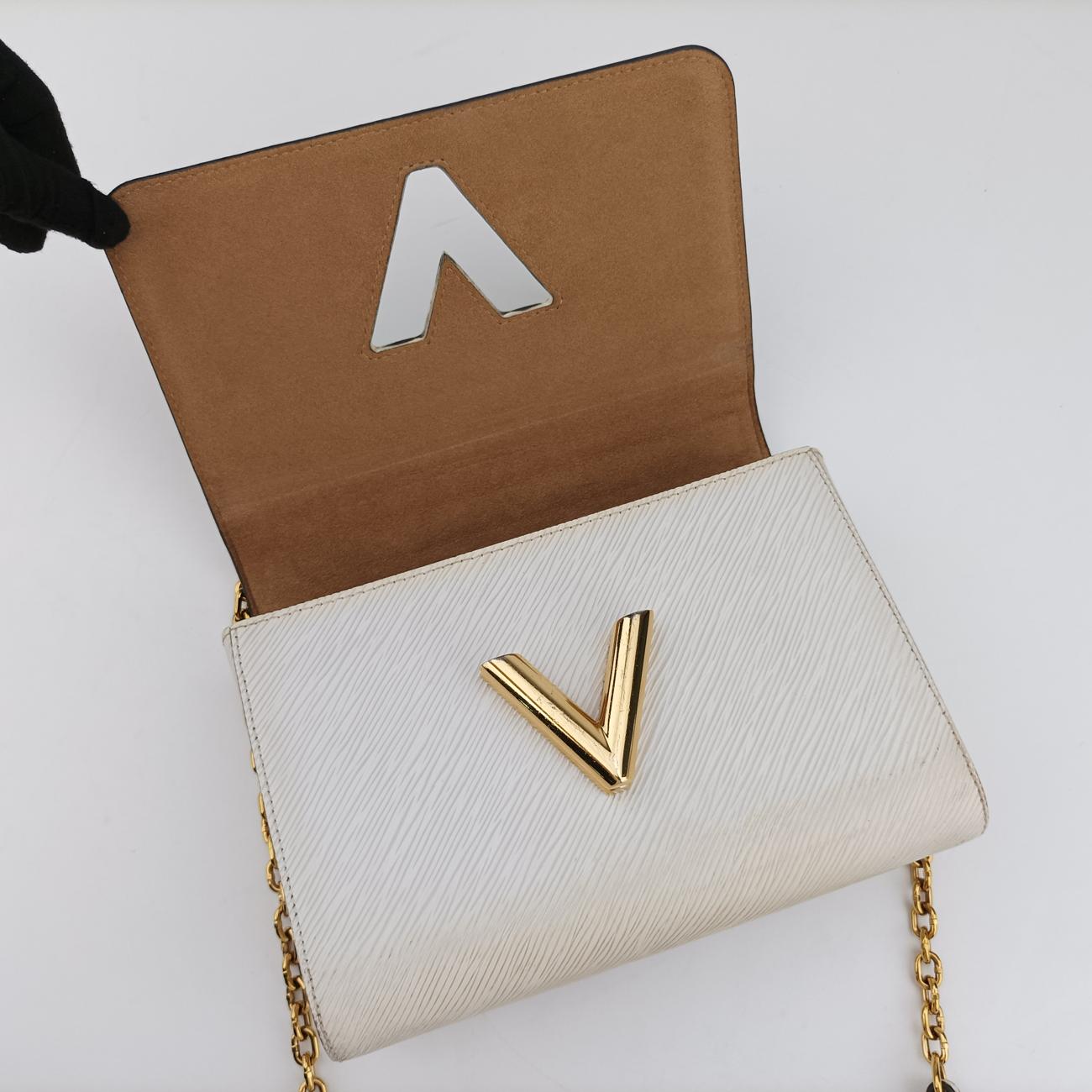 Secondhand Louis Vuitton TwistMM Light gray Epi M21026 shoulderbag | stylenewstar