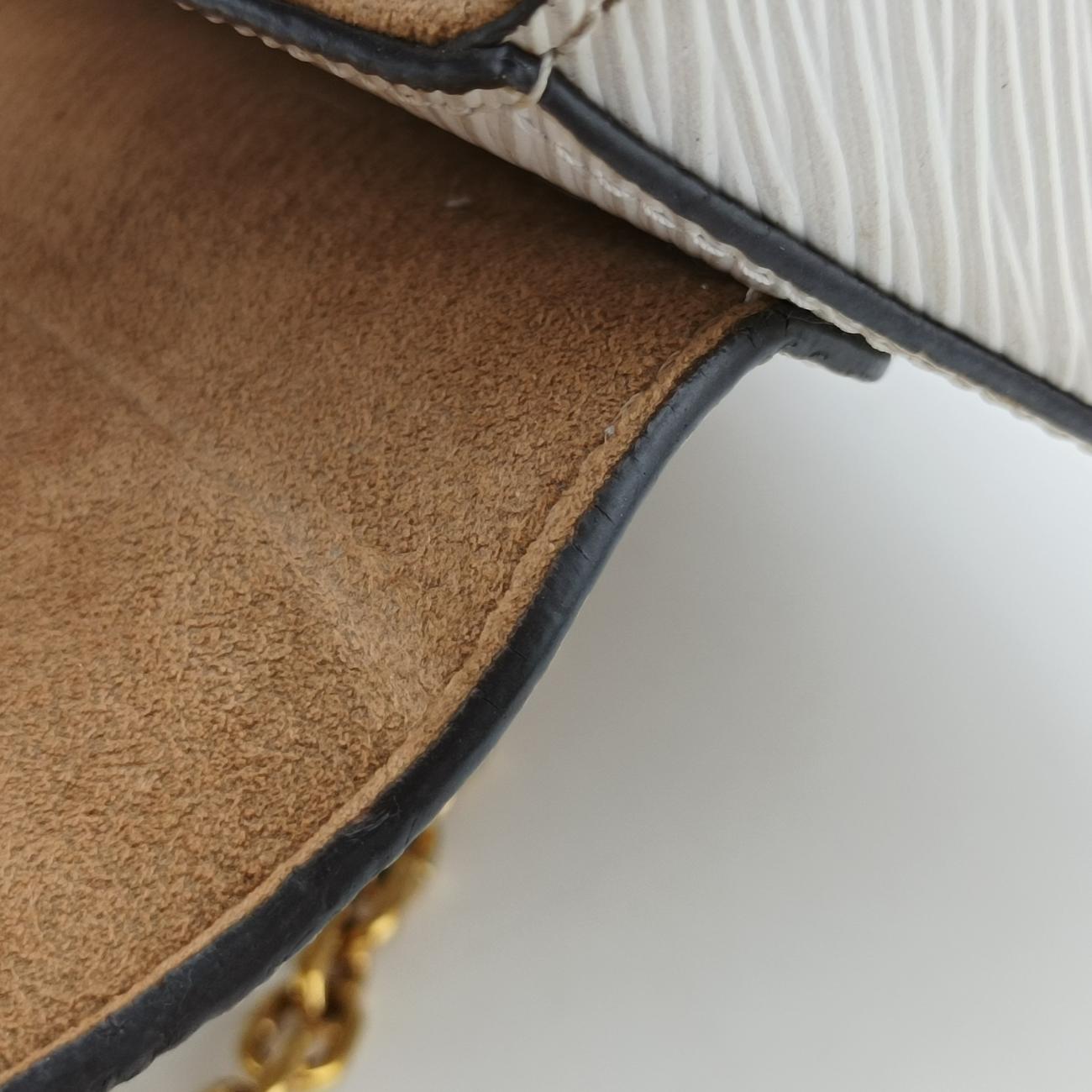 Secondhand Louis Vuitton TwistMM Light gray Epi M21026 shoulderbag | stylenewstar