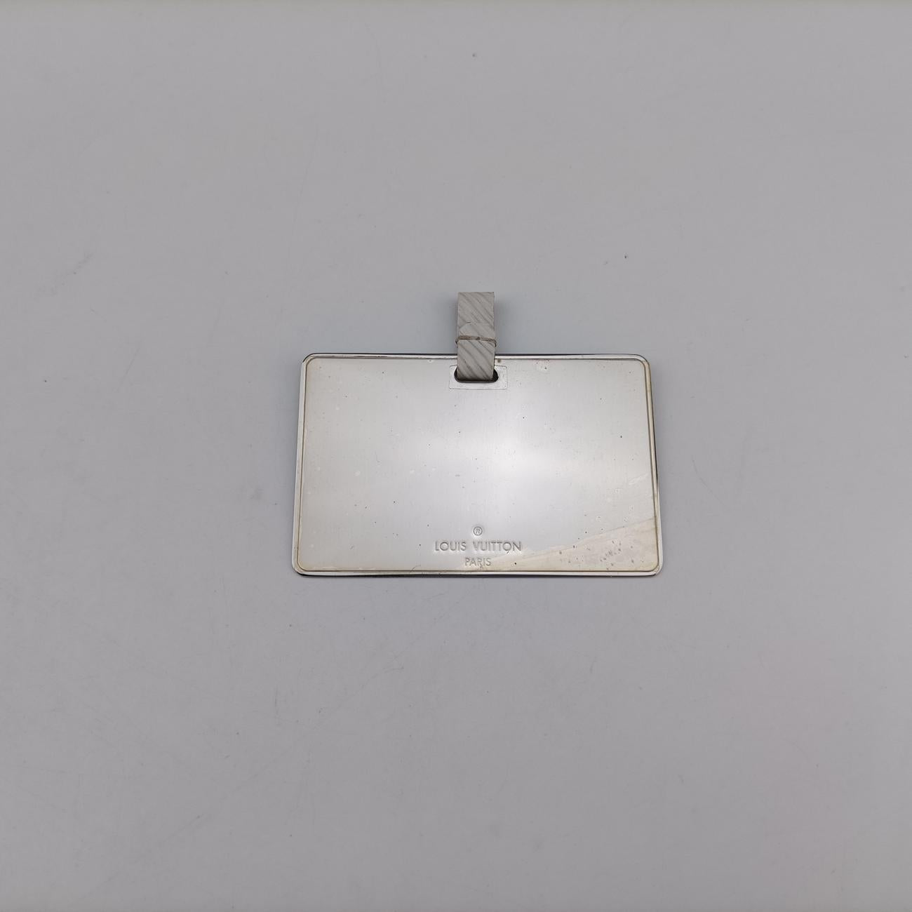 Secondhand Louis Vuitton TwistMM Light gray Epi M21026 shoulderbag | stylenewstar