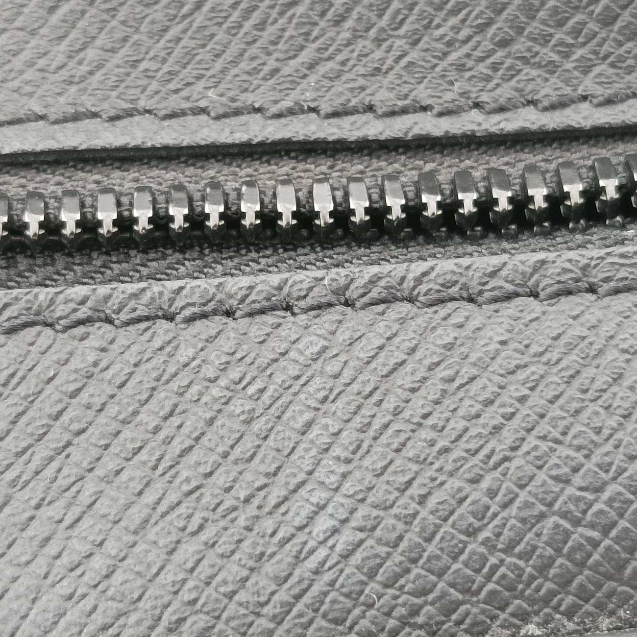 Pre-owned Louis Vuitton Soft Trunk Black x Rainbow Taiga M30341 shoulderbag | stylenewstar