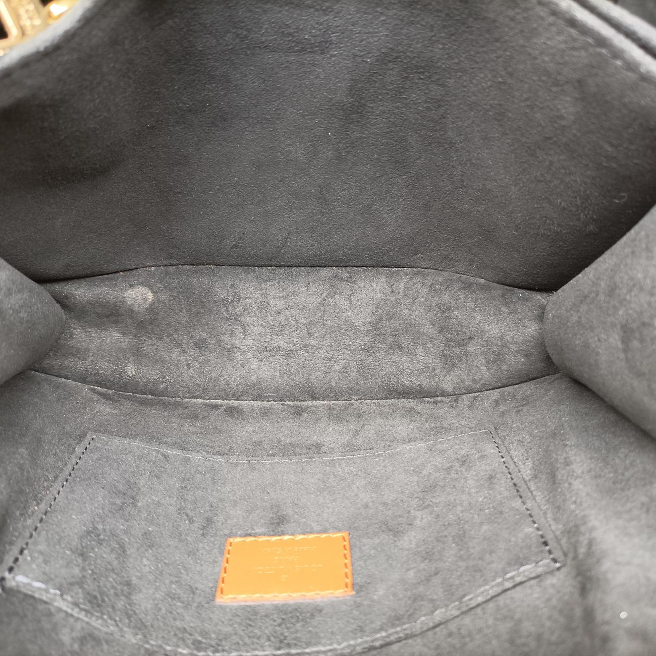 Pre-owned Louis Vuitton DAUPHINE MM Scarlet Red×Panama Beige Taurillon leather M53830 shoulderbag | stylenewstar