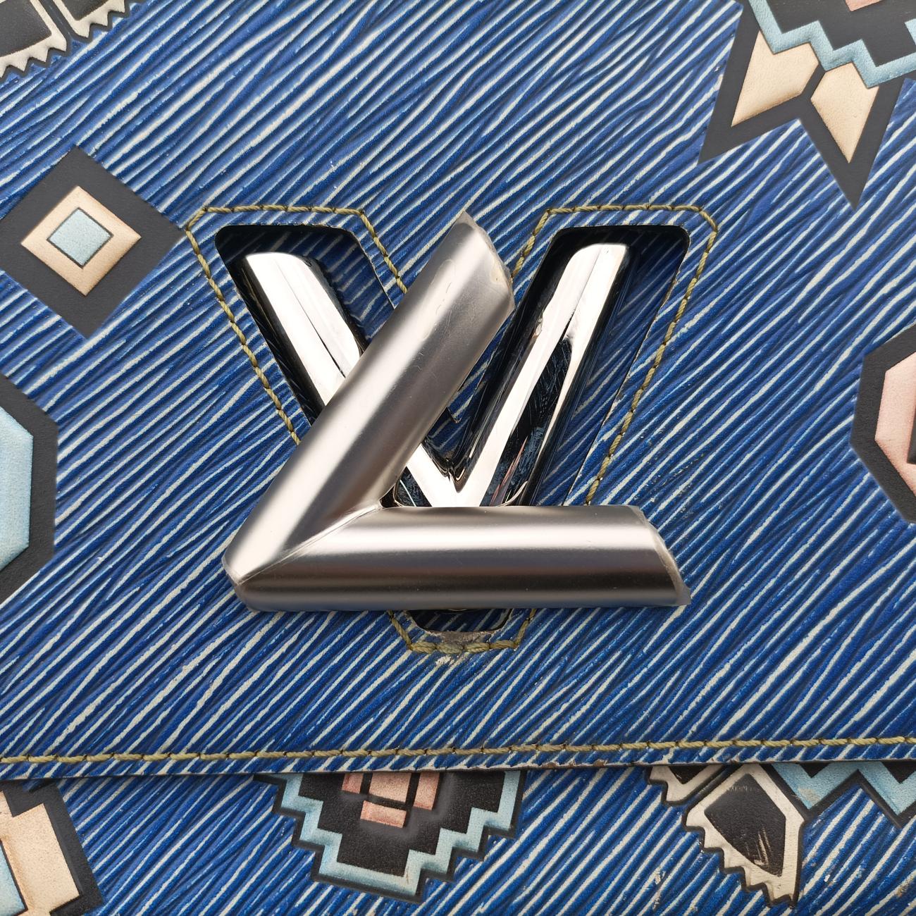 Secondhand Louis Vuitton Twist MM Blue x Multicolor Epi M54865 shoulderbag | stylenewstar