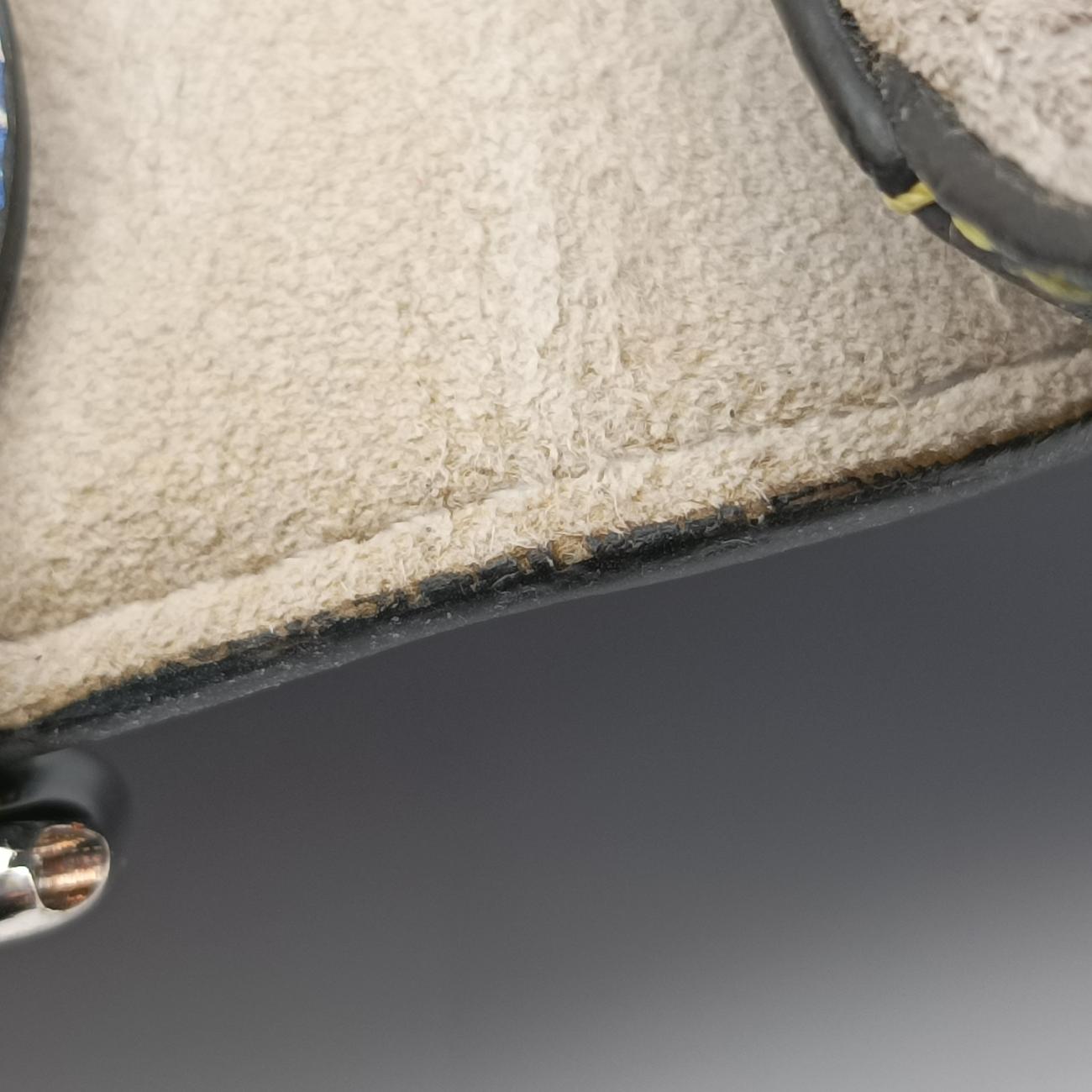 Secondhand Louis Vuitton Twist MM Blue x Multicolor Epi M54865 shoulderbag | stylenewstar