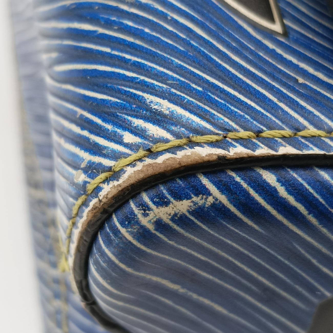 Secondhand Louis Vuitton Twist MM Blue x Multicolor Epi M54865 shoulderbag | stylenewstar