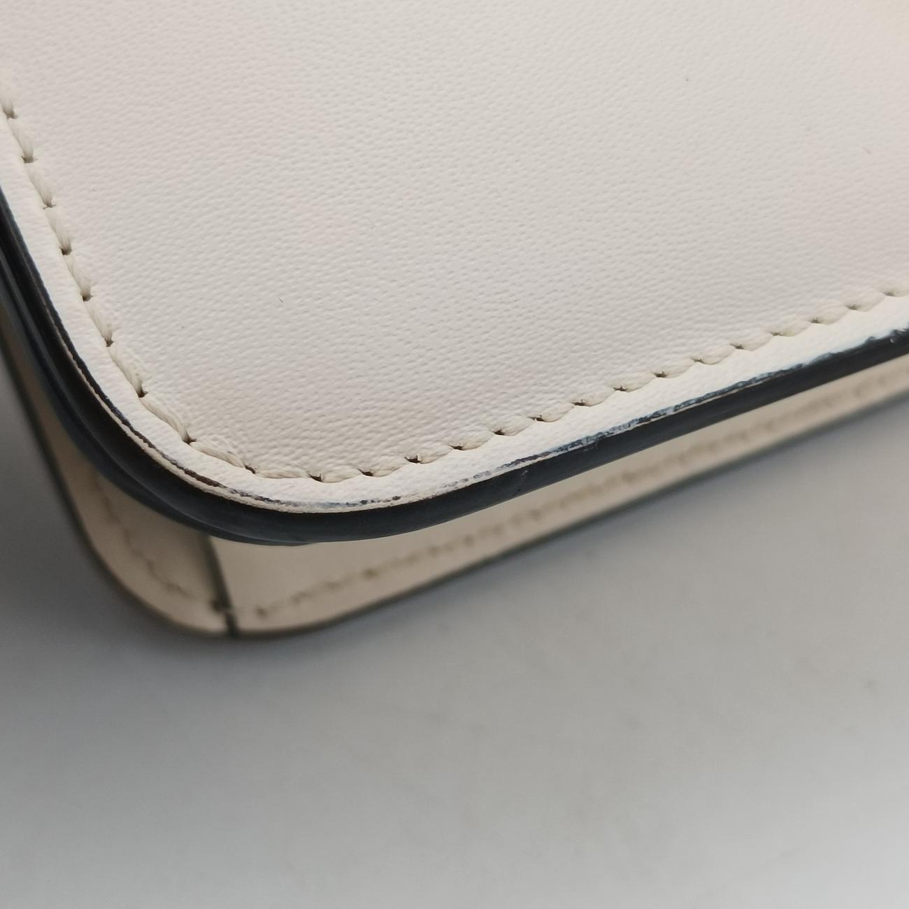 Pre-owned Fendi Fab White Leather 8BT326 shoulderbag | stylenewstar