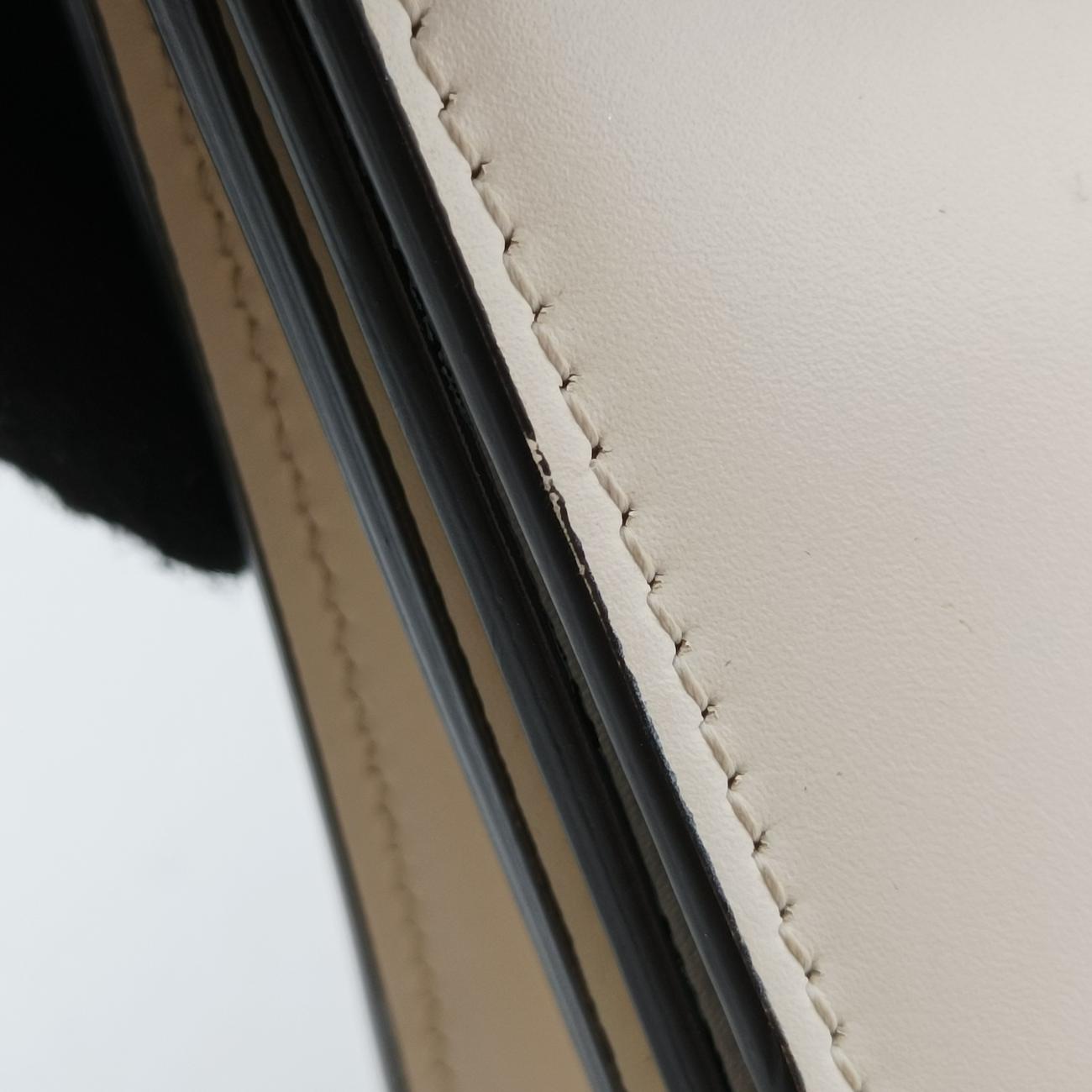 Pre-owned Fendi Fab White Leather 8BT326 shoulderbag | stylenewstar