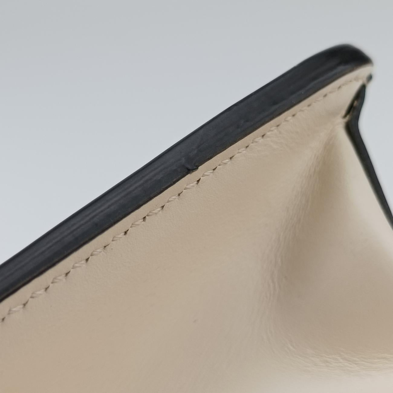 Pre-owned Fendi Fab White Leather 8BT326 shoulderbag | stylenewstar