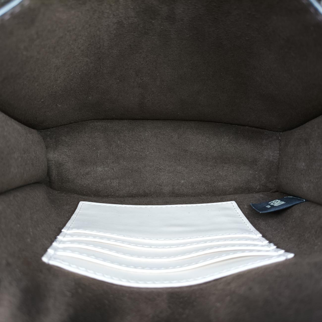 Pre-owned Fendi Fab White Leather 8BT326 shoulderbag | stylenewstar