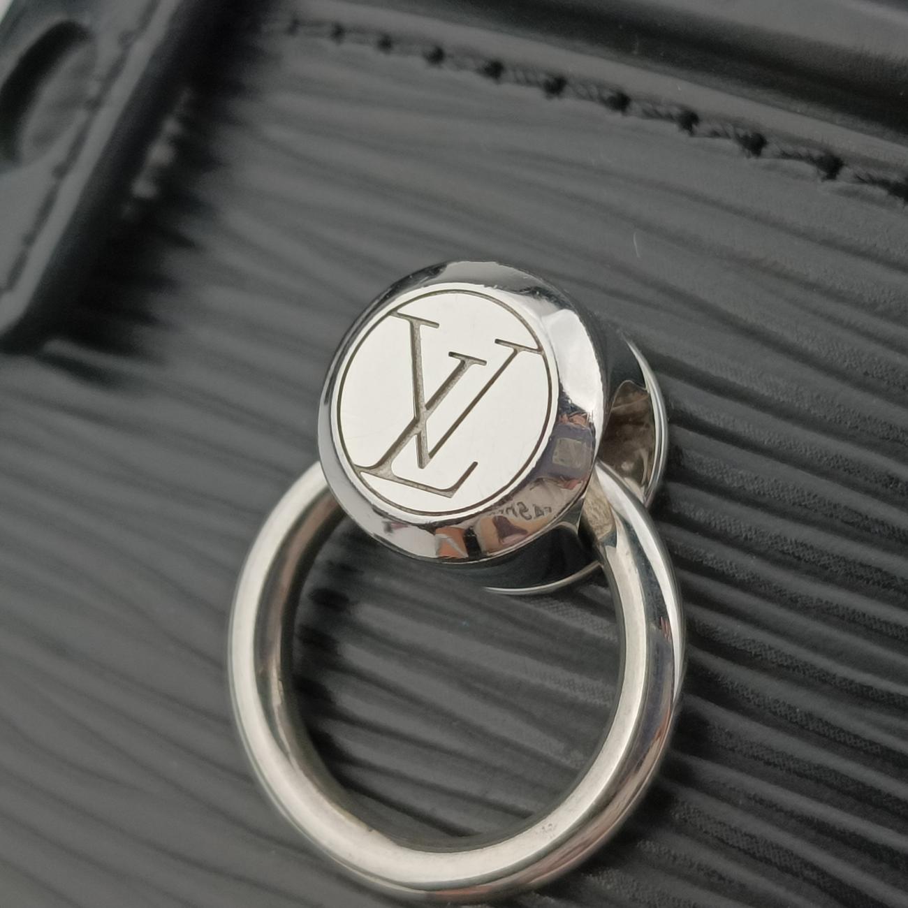 Secondhand Louis Vuitton CANNES Noir Epi M52226 shoulderbag | stylenewstar