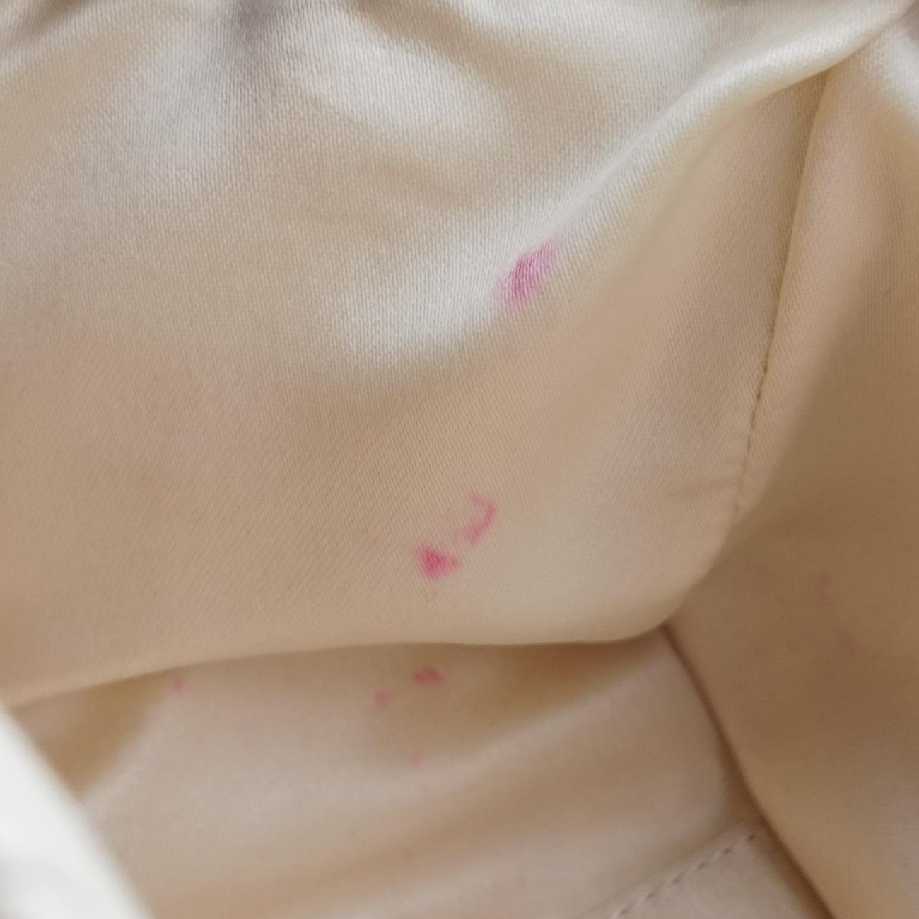 Pre-owned Chanel East West White lambskin A37693 shoulderbag | stylenewstar