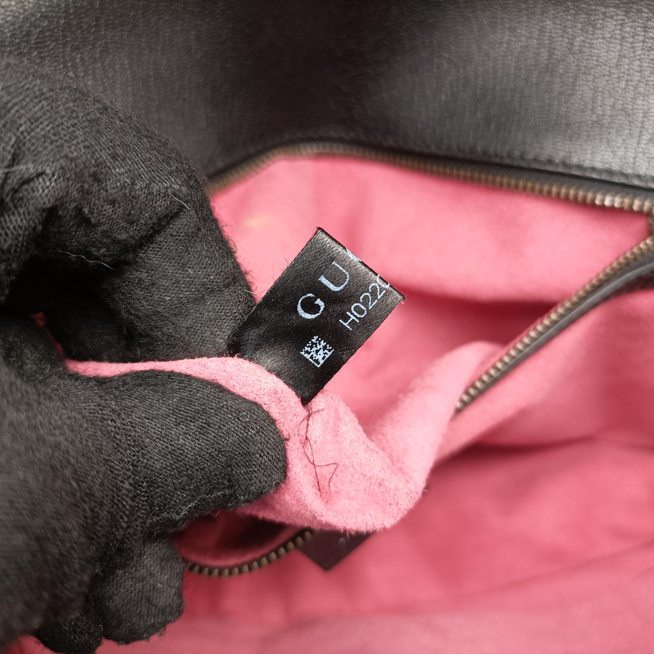 Vintage Gucci Future Bow Black×White Leather 466417 shoulderbag | stylenewstar