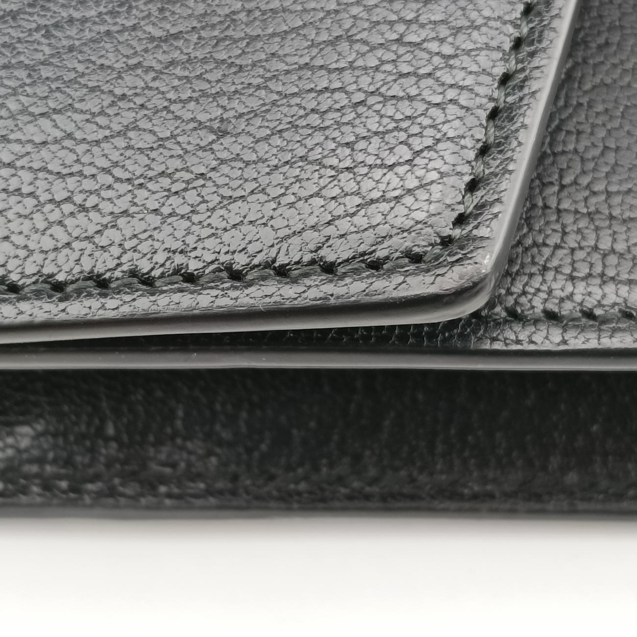 Vintage Gucci Future Bow Black×White Leather 466417 shoulderbag | stylenewstar