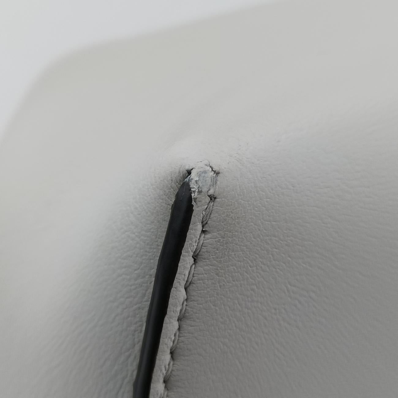 Secondhand Fendi First White Leather 8BP137 shoulderbag | stylenewstar