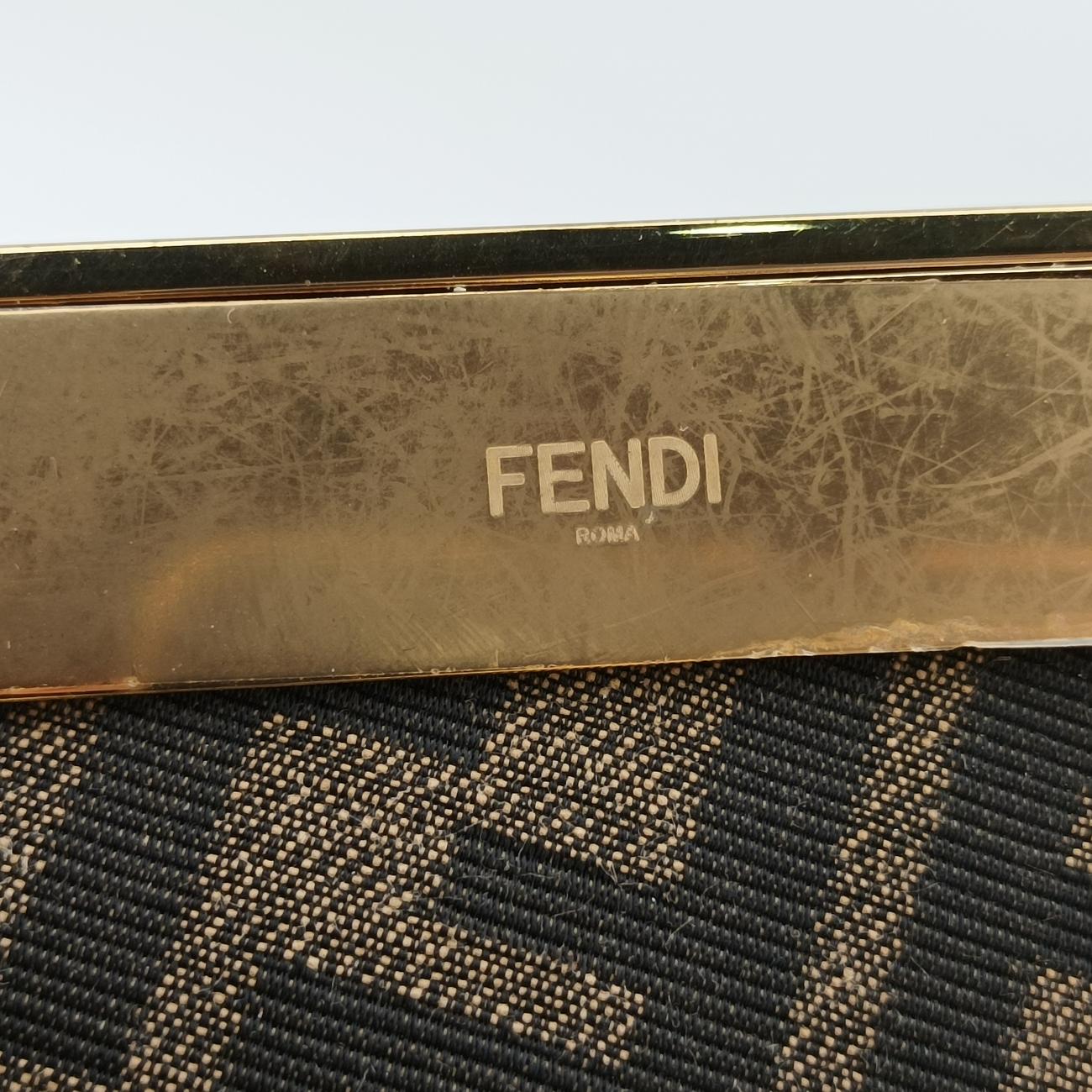 Secondhand Fendi First White Leather 8BP137 shoulderbag | stylenewstar