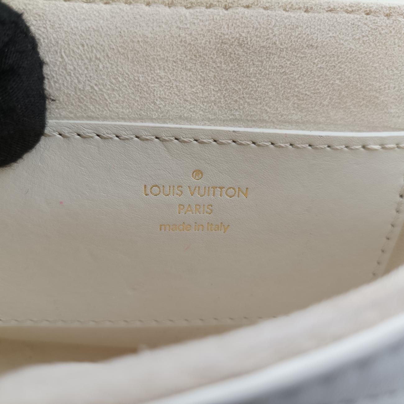 Pre-owned Louis Vuitton New Wave Multi-Pochette SNOW Leather Ｍ56466 shoulderbag | stylenewstar