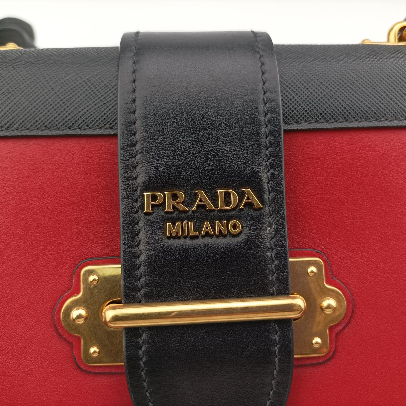 Vintage Prada Cahier Red x Black Leather 1BD045 shoulderbag | stylenewstar