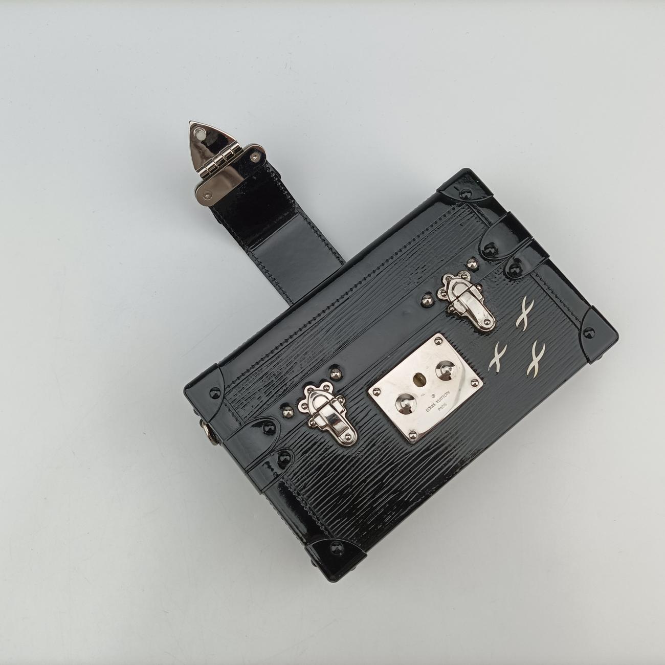 Pre-owned Louis Vuitton Petite Malle Noir Epi M5001N shoulderbag | stylenewstar