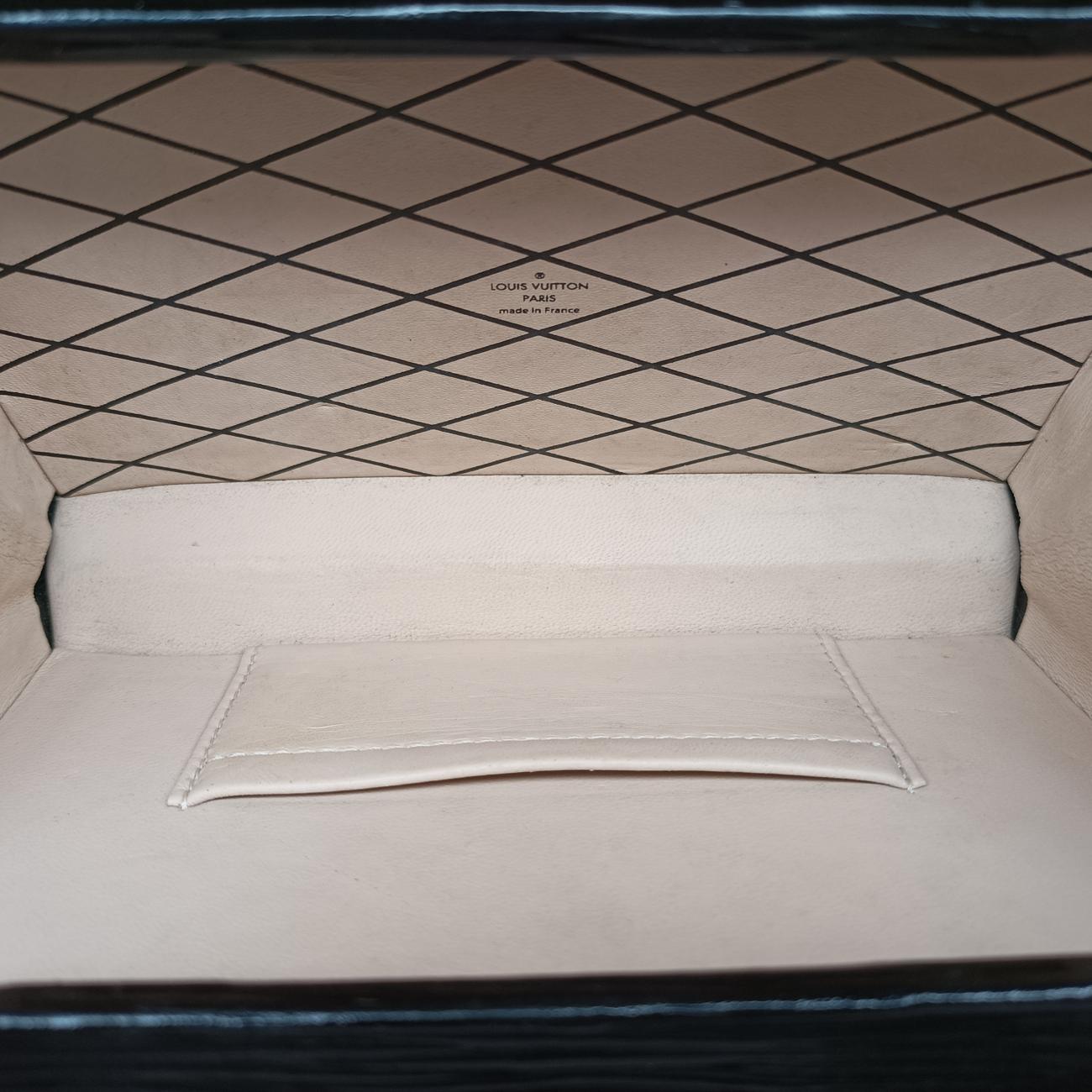 Pre-owned Louis Vuitton Petite Malle Noir Epi M5001N shoulderbag | stylenewstar