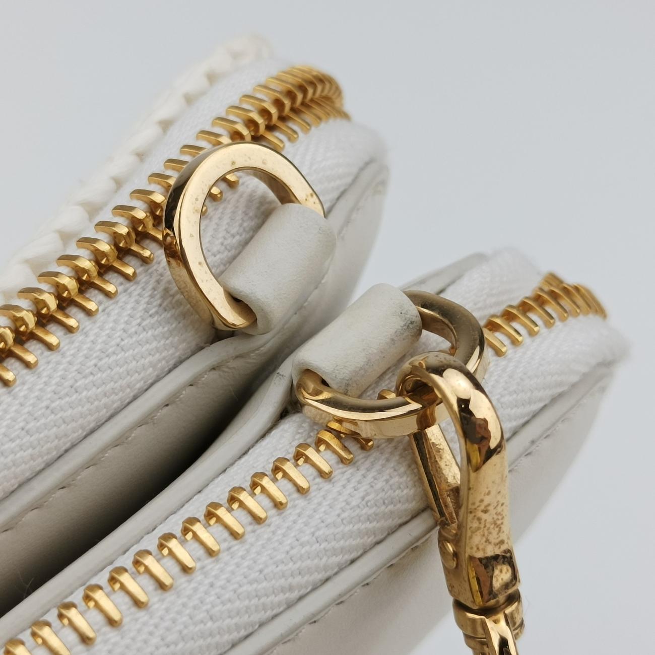 Pre-owned Prada Triangle Logo White Straw  shoulderbag | stylenewstar