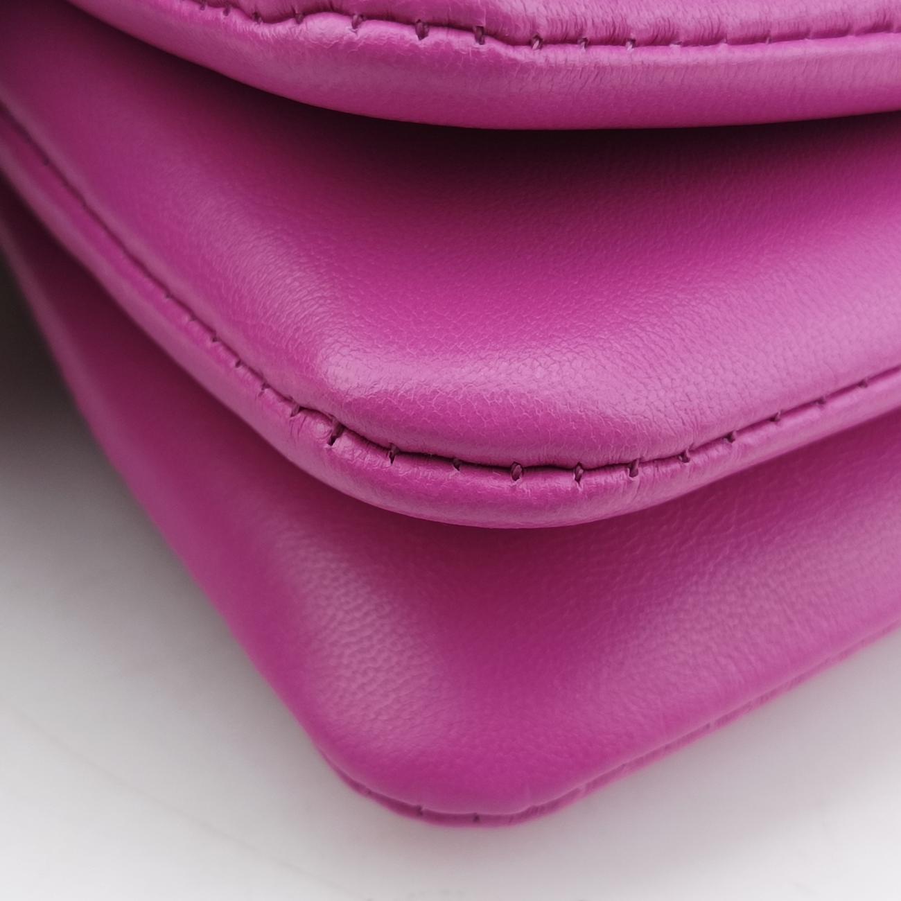 Pre-owned Louis Vuitton COUSSIN ORCHIDEE lambskin M81127 shoulderbag | stylenewstar