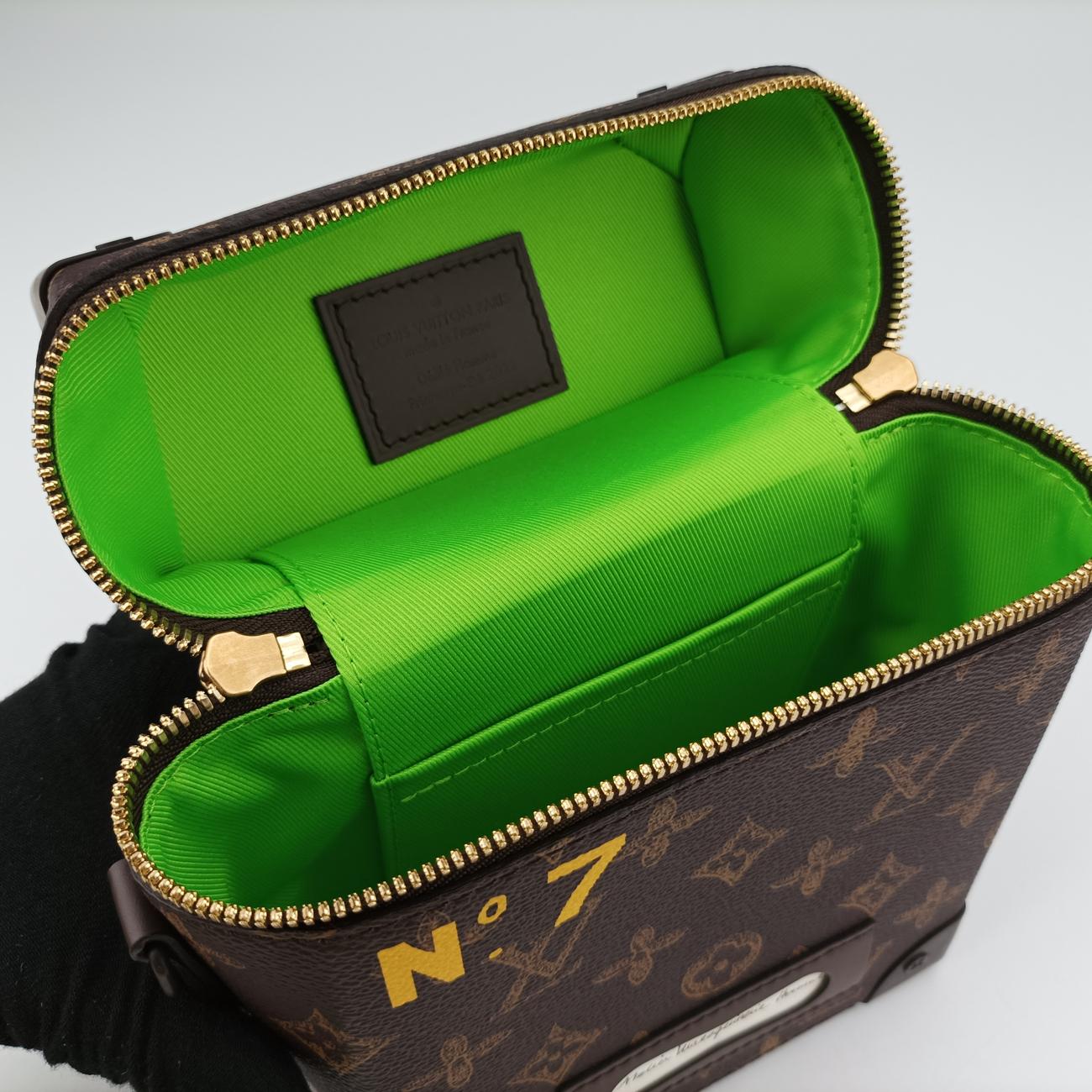 Pre-owned Louis Vuitton Monogram (No. 7) Vertical Box Trunk Brown PVC coated canvas M59664 shoulderbag | stylenewstar