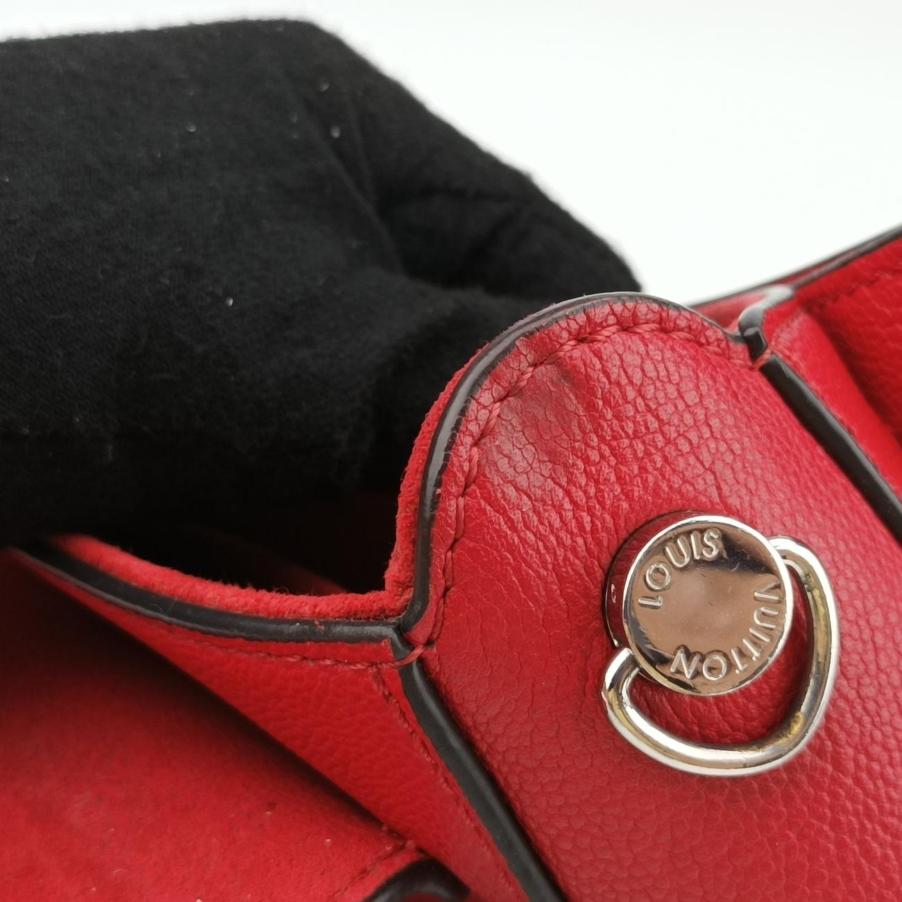 Pre-owned Louis Vuitton Very Chain Bag Ruby leather M44285 shoulderbag | stylenewstar