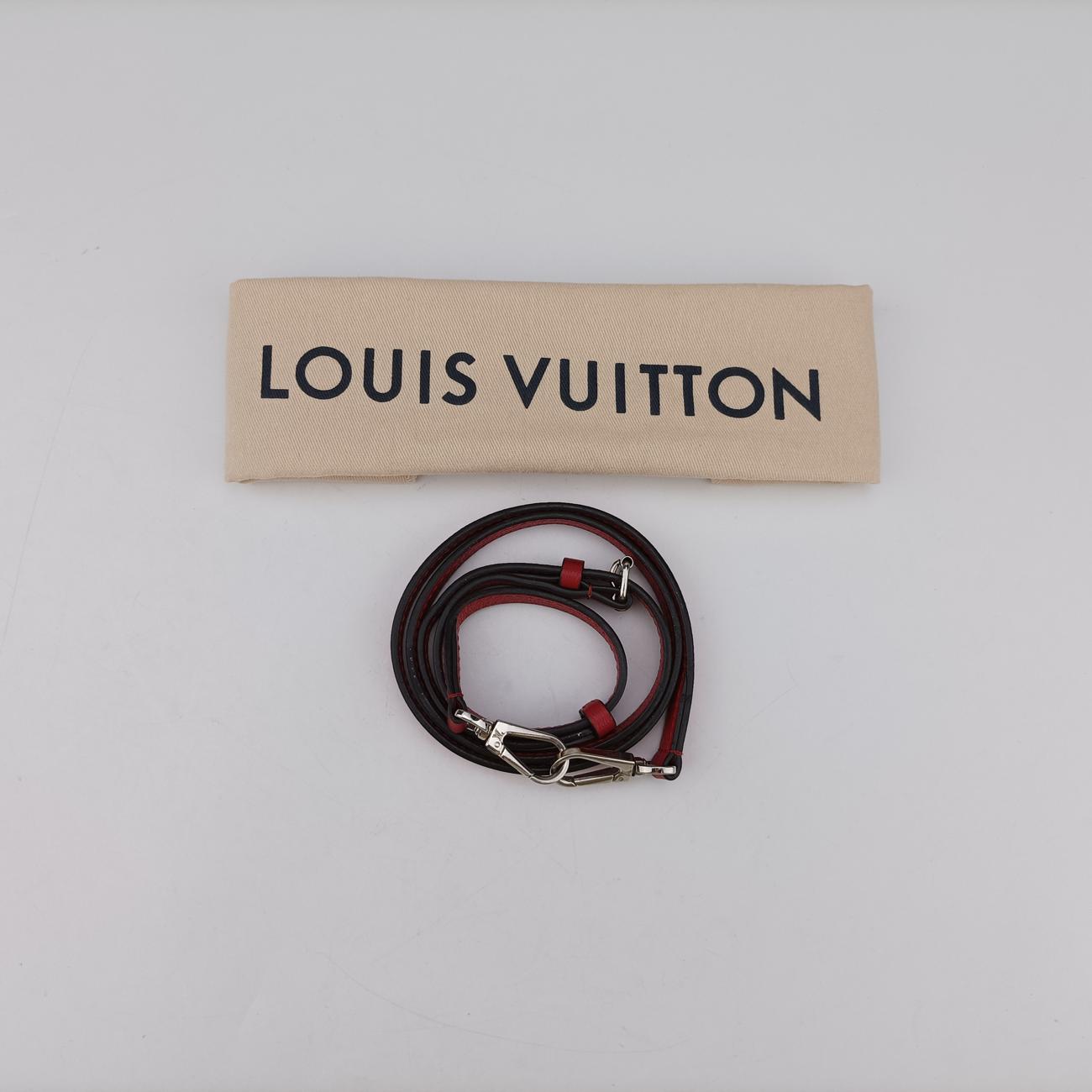 Pre-owned Louis Vuitton Very Chain Bag Ruby leather M44285 shoulderbag | stylenewstar