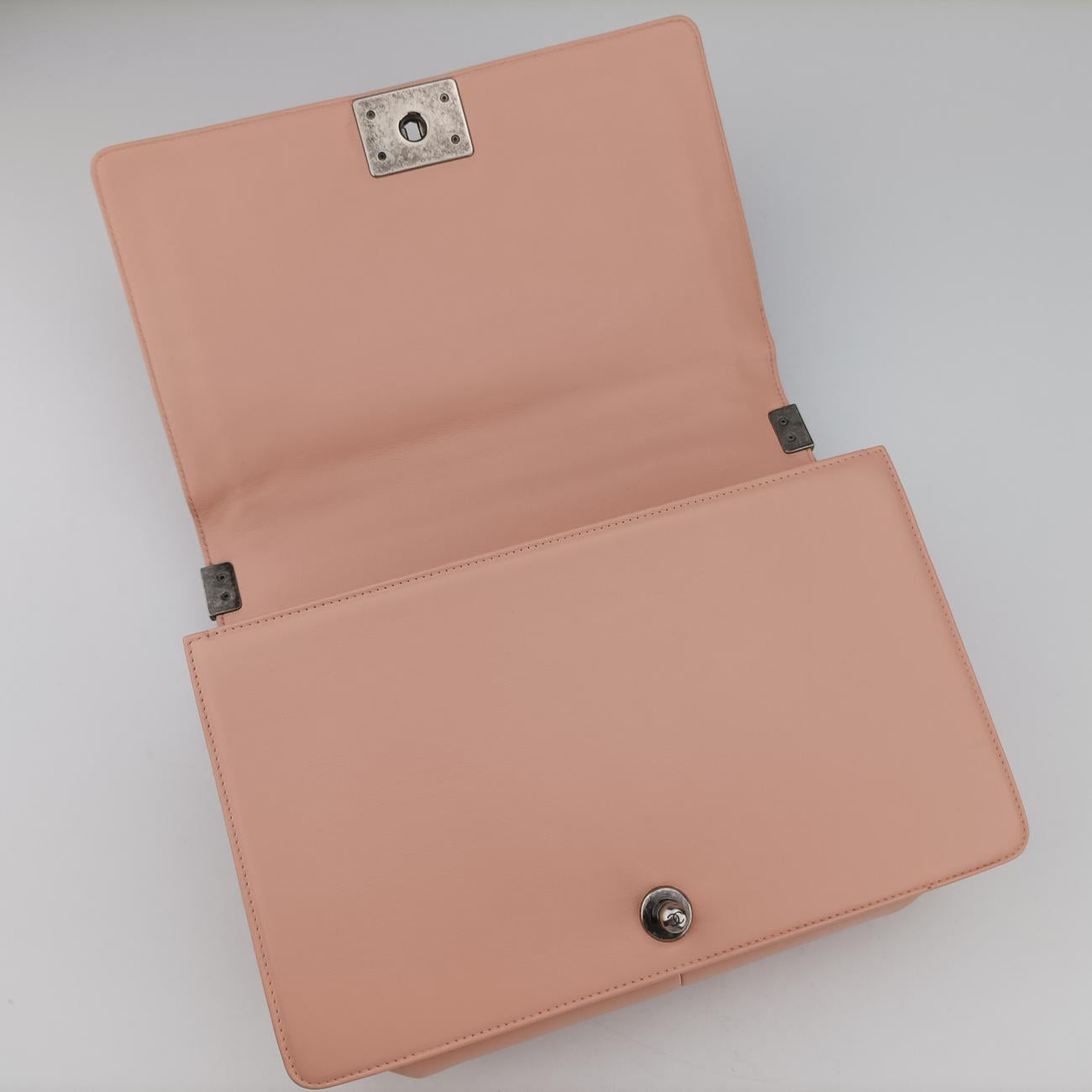 Vintage Chanel BOY CHANEL Pink Leather A92269 shoulderbag | stylenewstar