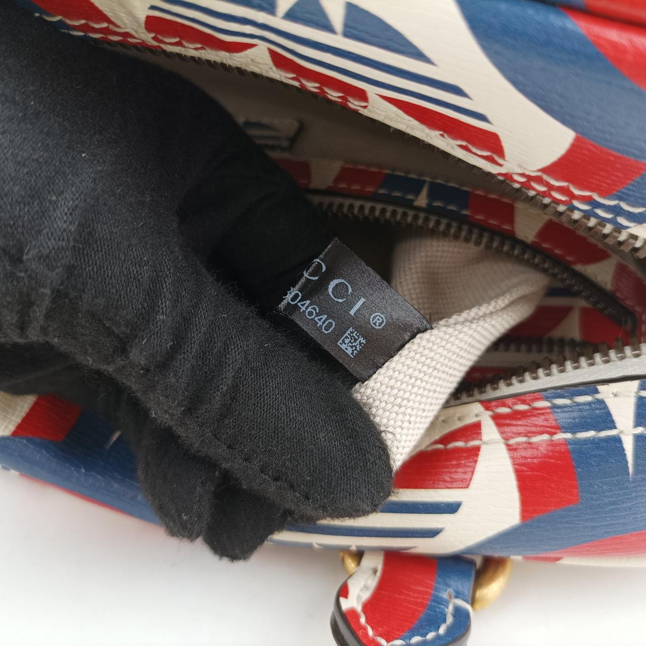 Pre-owned Gucci adidas collaboration mini duffel White x Red x Blue Leather 702397 shoulderbag | stylenewstar