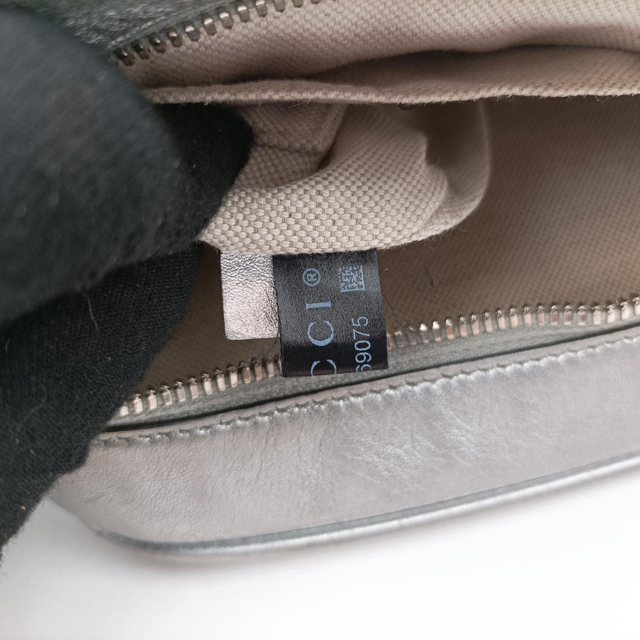 Secondhand Gucci Blondie Silver Leather 742360 shoulderbag | stylenewstar