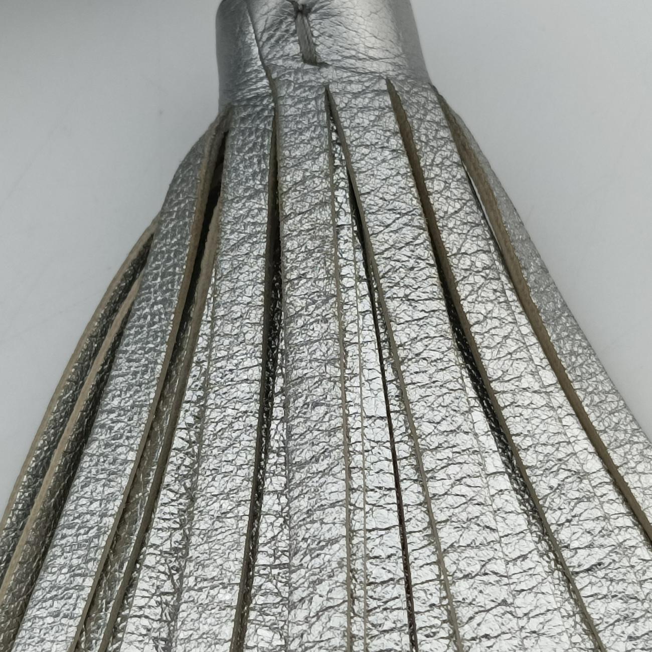 Secondhand Gucci Blondie Silver Leather 742360 shoulderbag | stylenewstar