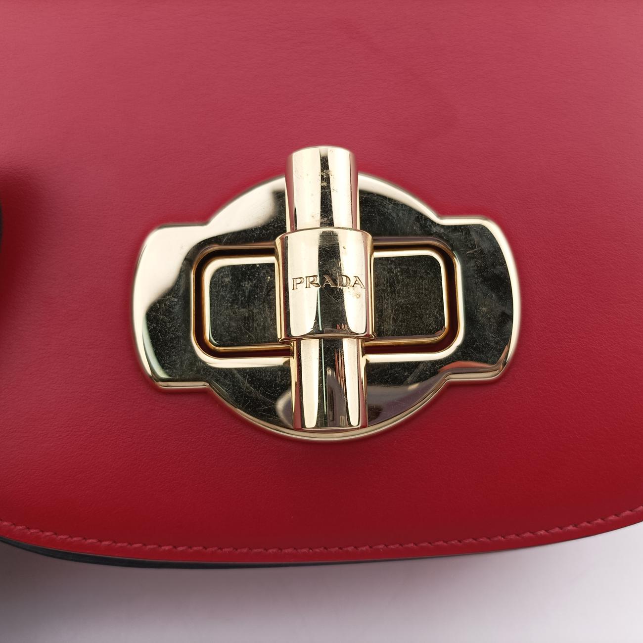 Vintage Prada Pioneer Red Leather 1BD239 shoulderbag | stylenewstar