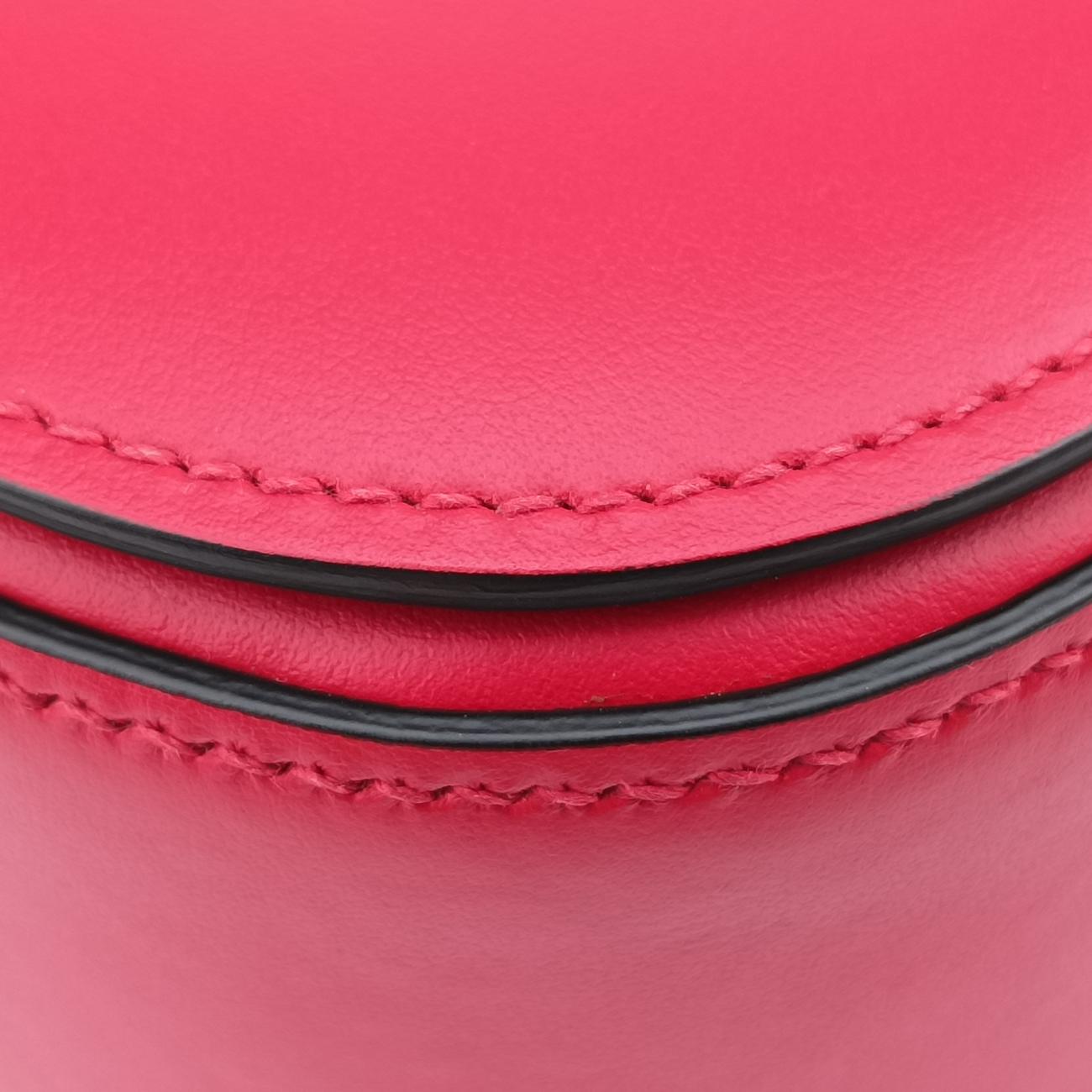 Vintage Prada Pioneer Red Leather 1BD239 shoulderbag | stylenewstar