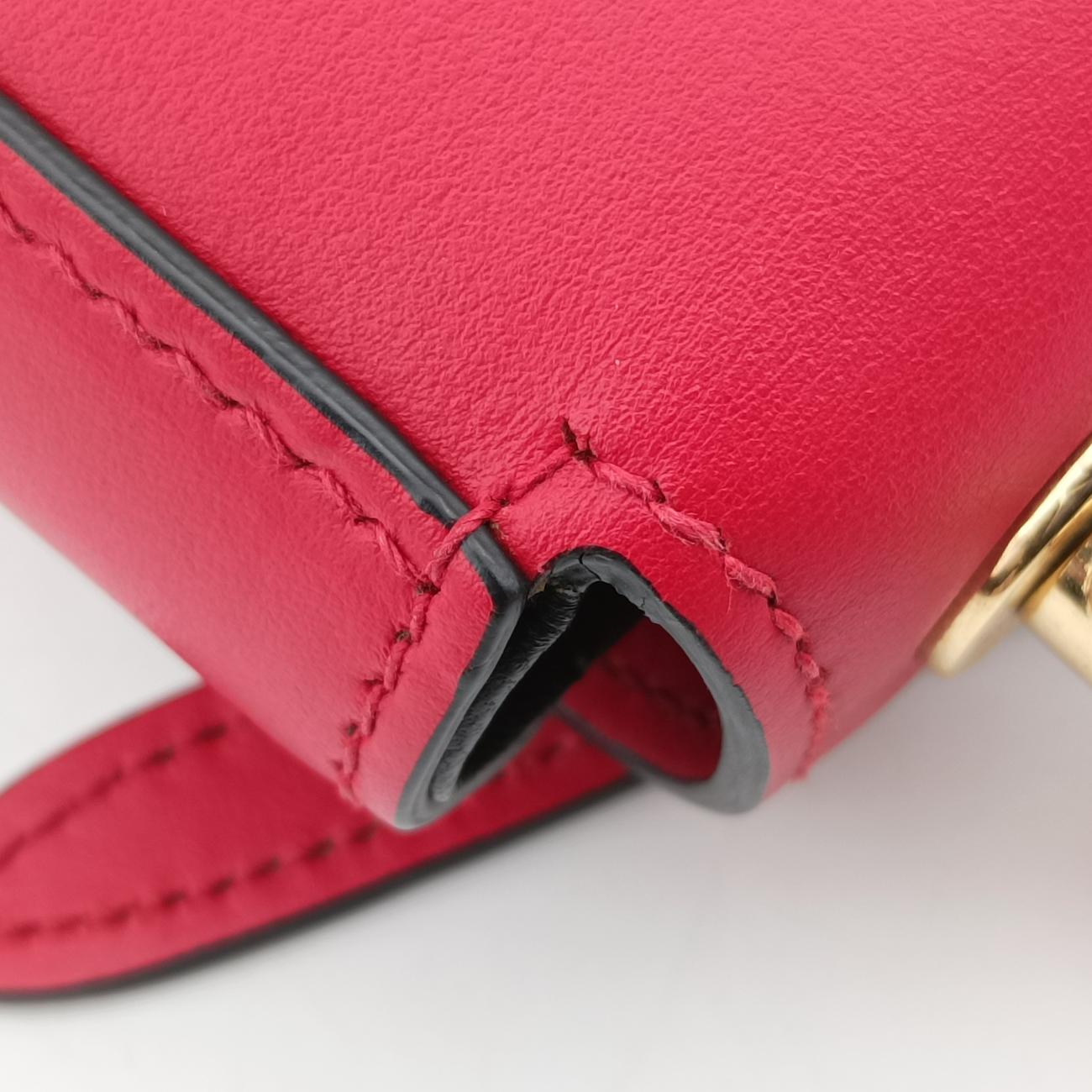 Vintage Prada Pioneer Red Leather 1BD239 shoulderbag | stylenewstar