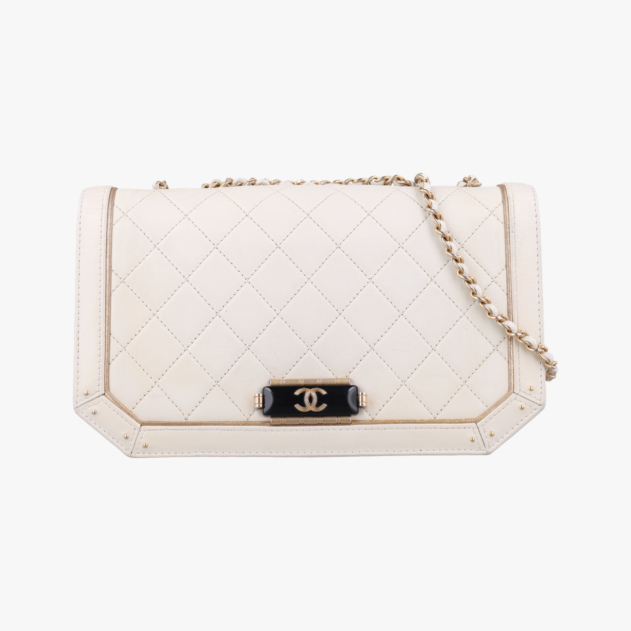 Pre-owned Chanel Timeless/Classique　Matelasse Coco Flap White Leather A91837 shoulderbag | stylenewstar