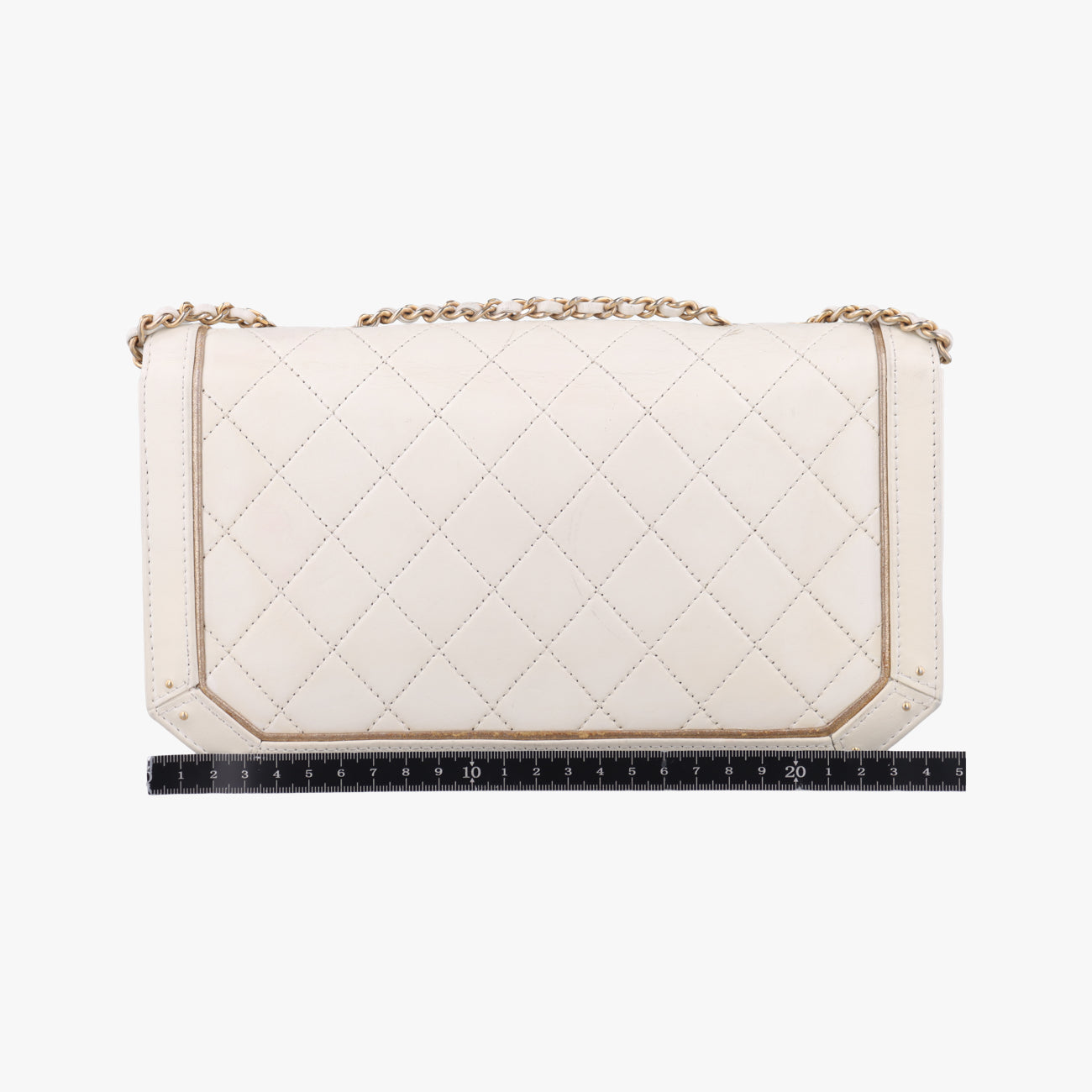 Pre-owned Chanel Timeless/Classique　Matelasse Coco Flap White Leather A91837 shoulderbag | stylenewstar