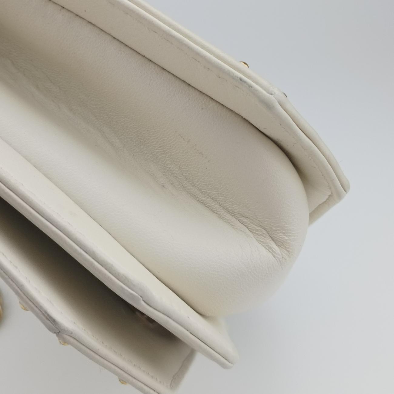 Pre-owned Chanel Timeless/Classique　Matelasse Coco Flap White Leather A91837 shoulderbag | stylenewstar