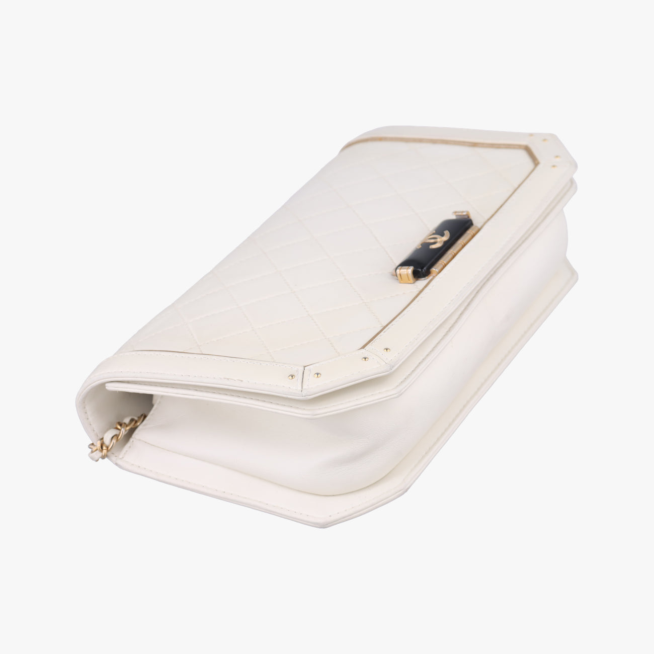 Pre-owned Chanel Timeless/Classique　Matelasse Coco Flap White Leather A91837 shoulderbag | stylenewstar