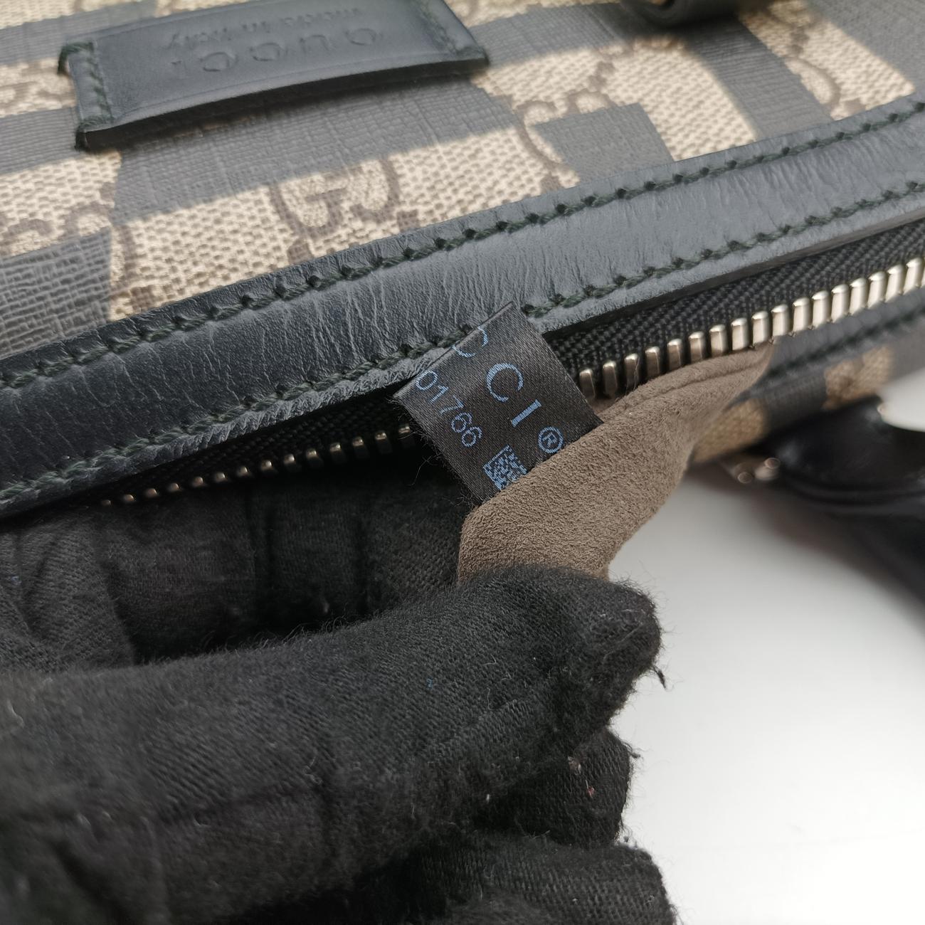 Pre-owned Gucci KALEIDO beige×black PVC coated canvas 406384 handbag | stylenewstar