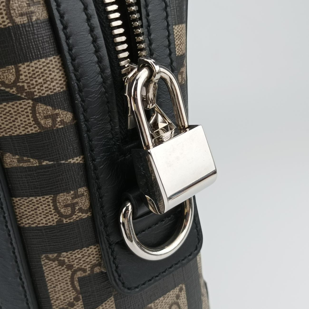 Pre-owned Gucci KALEIDO beige×black PVC coated canvas 406384 handbag | stylenewstar